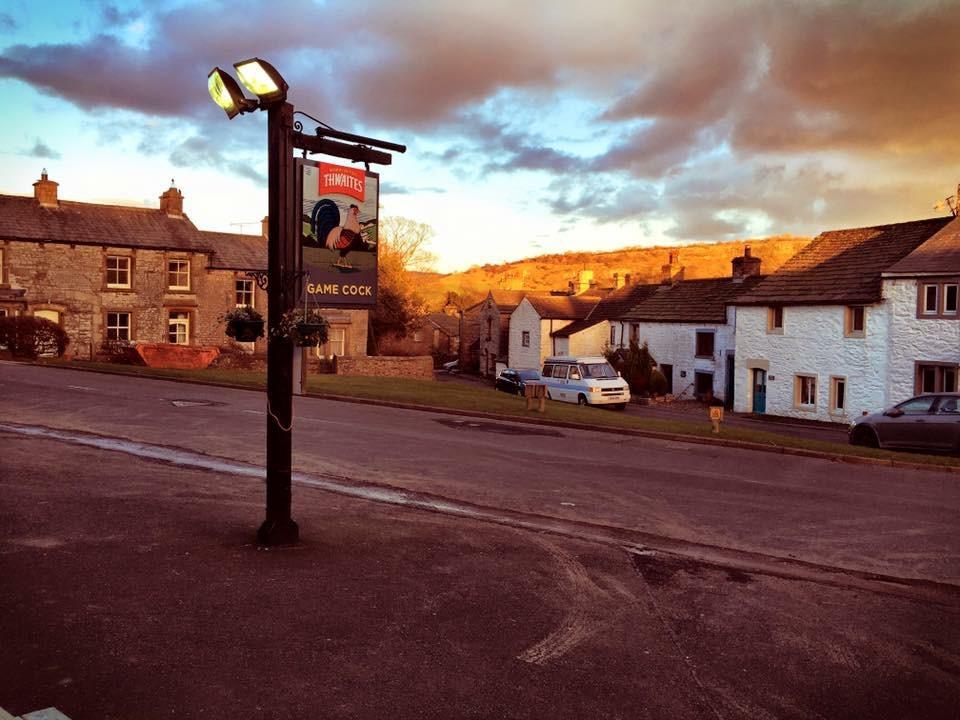 The Game Cock Inn Austwick Buitenkant foto